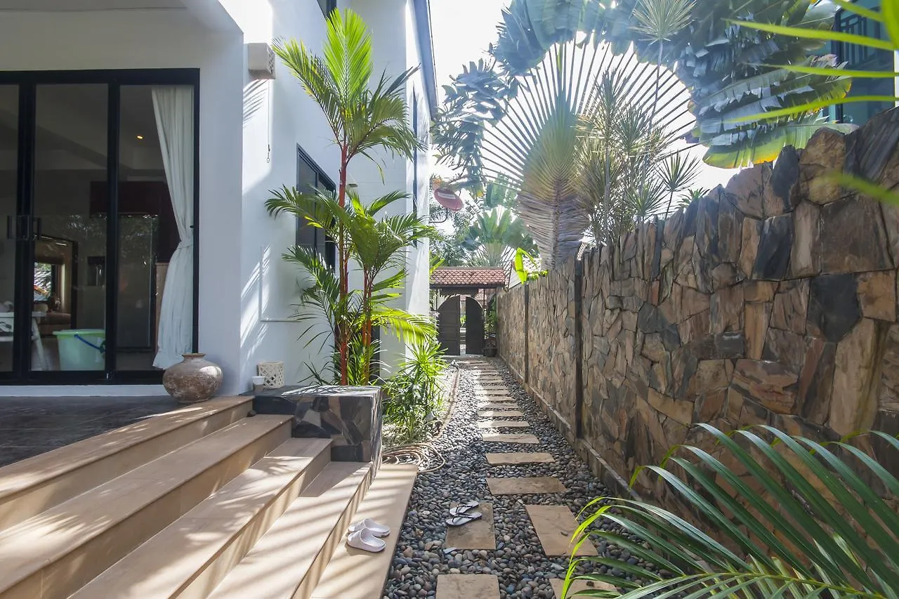 Malee Beach Villas Koh Lanta Thailand